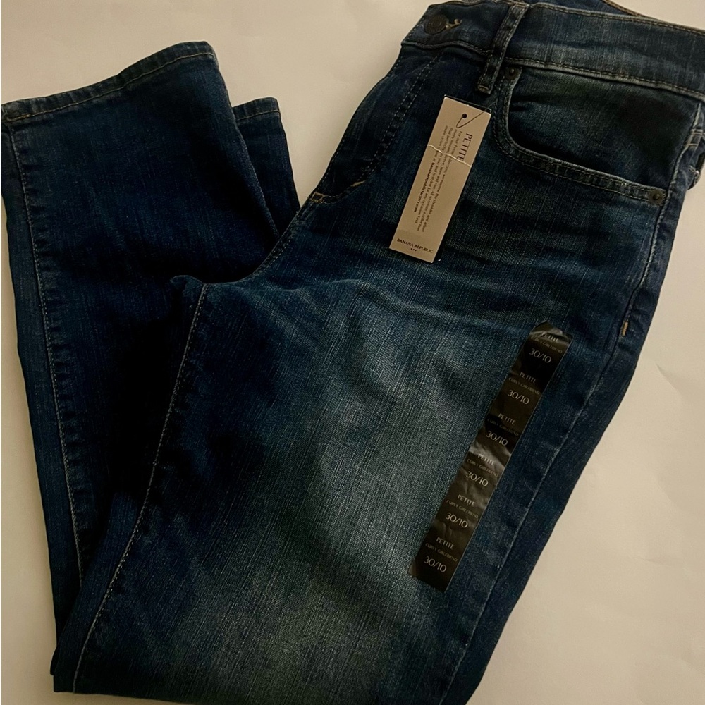 NWT Banana Republic Women’s Curvy Girlfriend Cropped Jeans, Size 30/10P